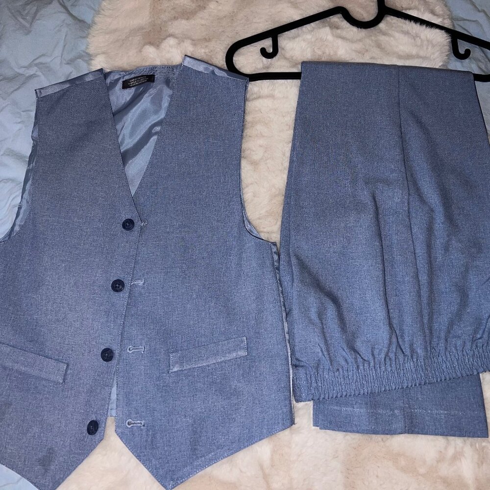 Boy's 2-Piece Set - Van Heusen